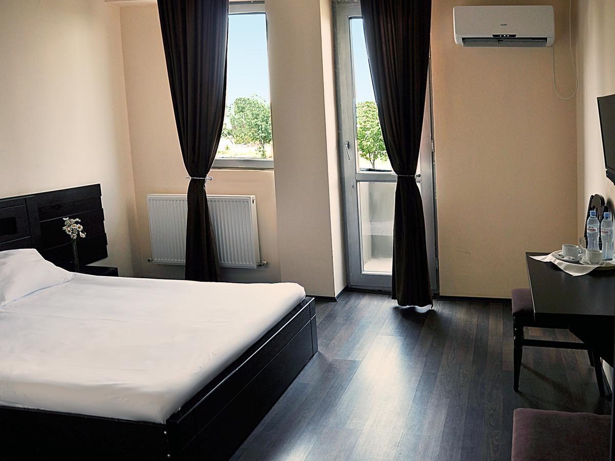Grand Hotel Tbilisi Exteriör bild